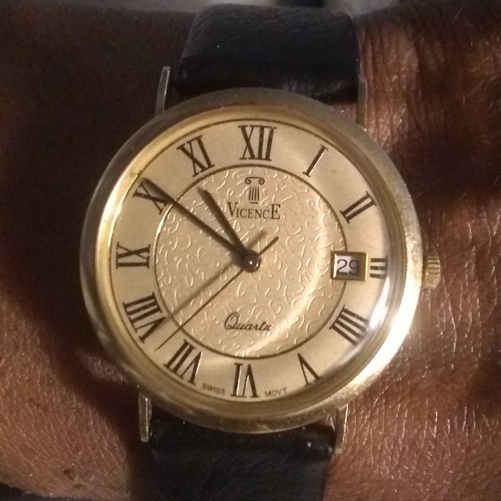 Men's VicencE 14kt gold quatz watch w/14kt gold face